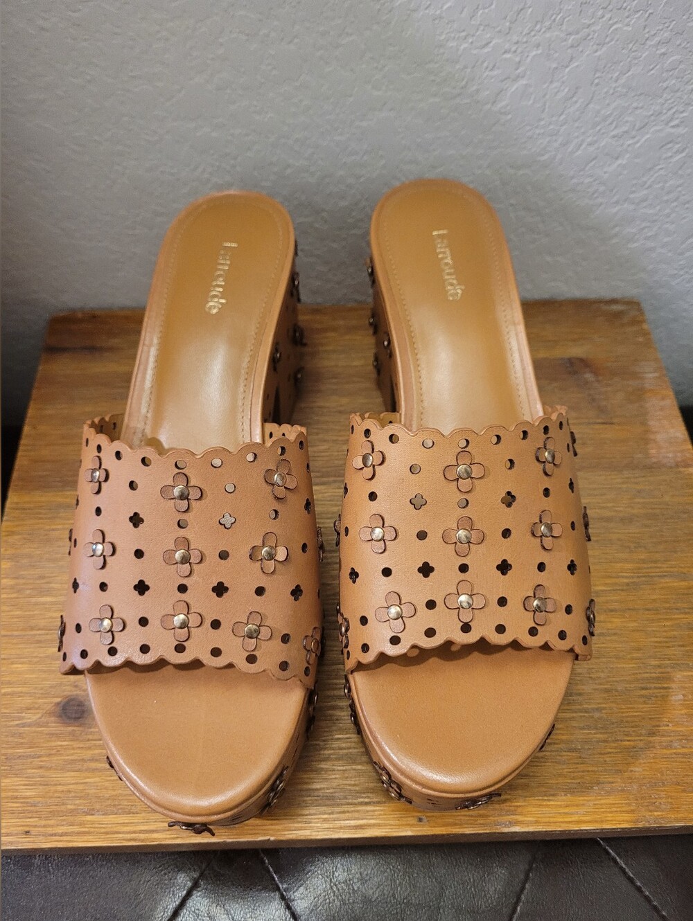 Larroude Brown Floral Laser-Cut Studded Platform Slide Heels, Sz10 - Picture 12 of 15